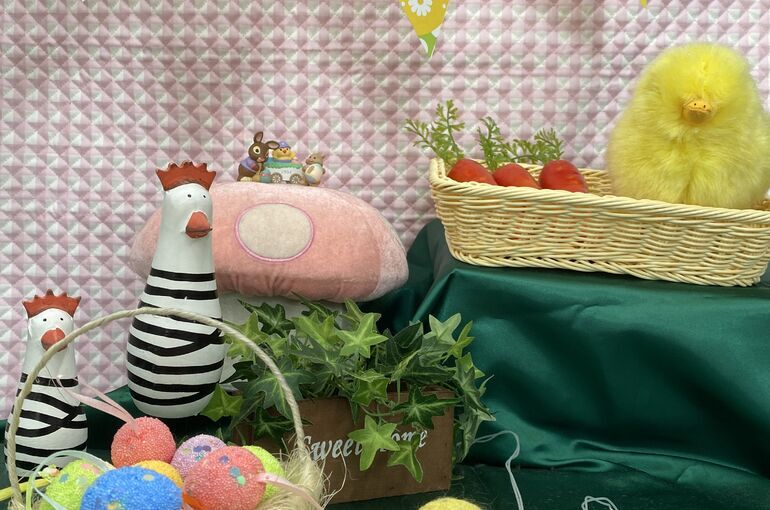 4月の背景です🐰💛